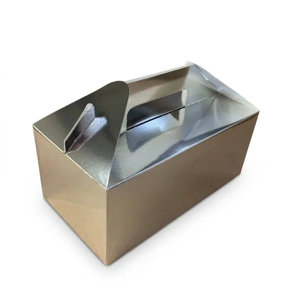 Silver Cake Box: 220 x 116 x 93mm